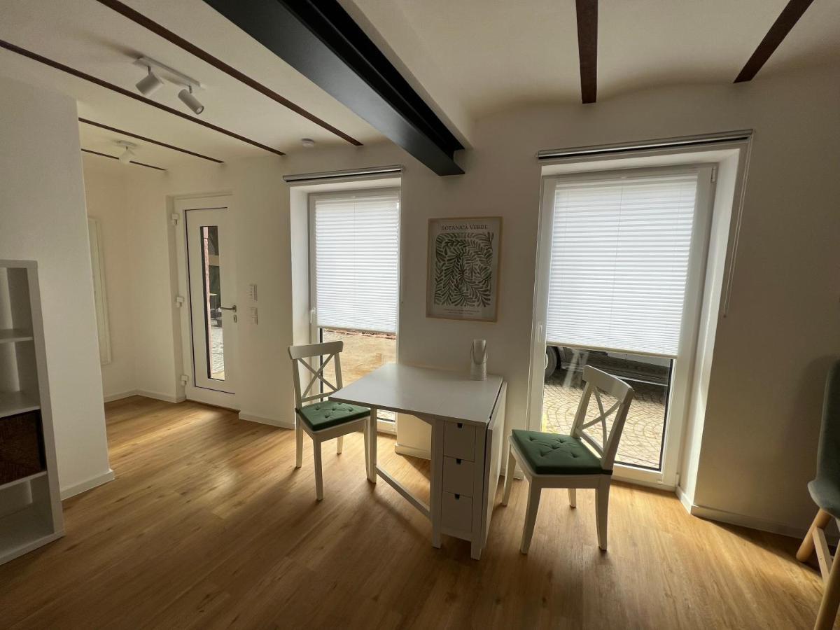 Restaurierter Altbau Mit Privatem Innenhof & Parkplatz Grossfischlingen Exteriör bild